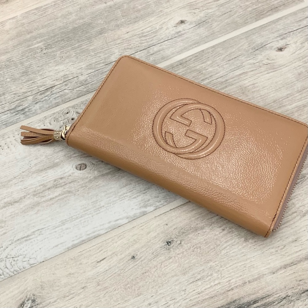 Gucci Tan Patent Leather XL Organizer Wallet - Picture 2 of 10